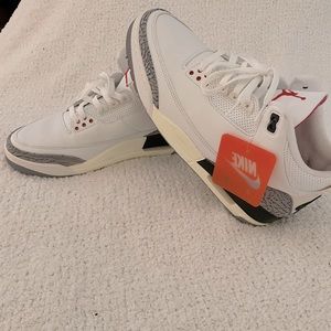 Air Jordan 3 Retro “White Cement” 2011